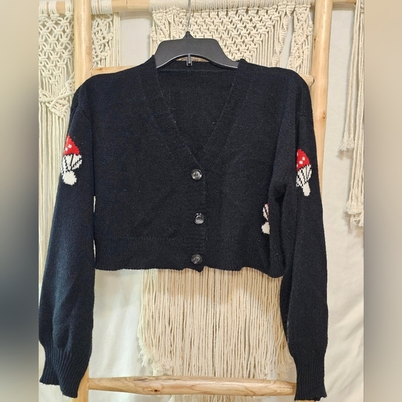 🍄 - Picture 3 of 6